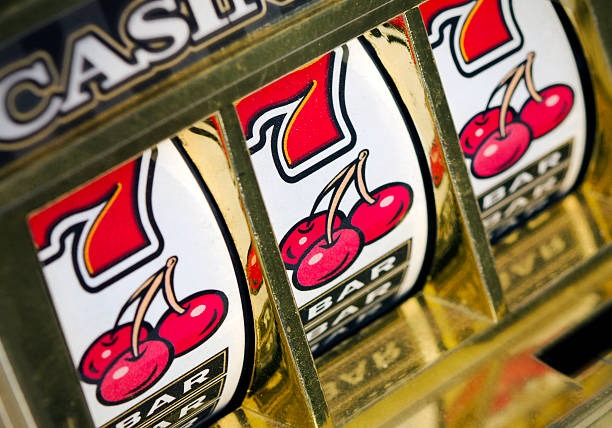 hk prize mobile app interface showing live casino tables and sportsbook markets